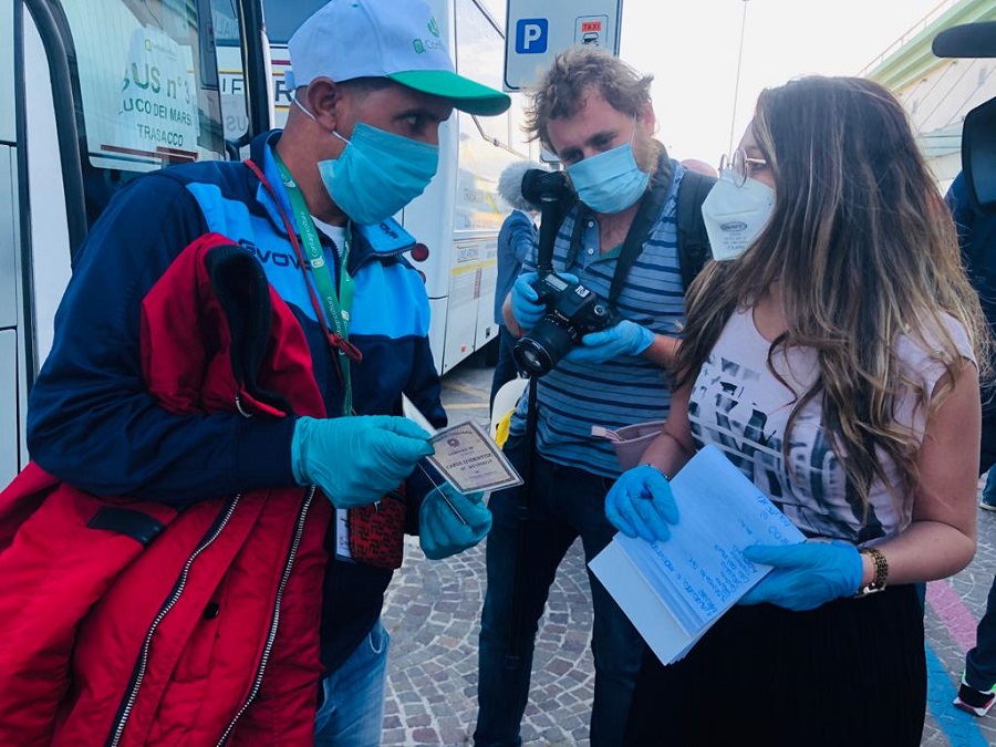 Fucino: atterrato a Pescara volo con 124 lavoratori