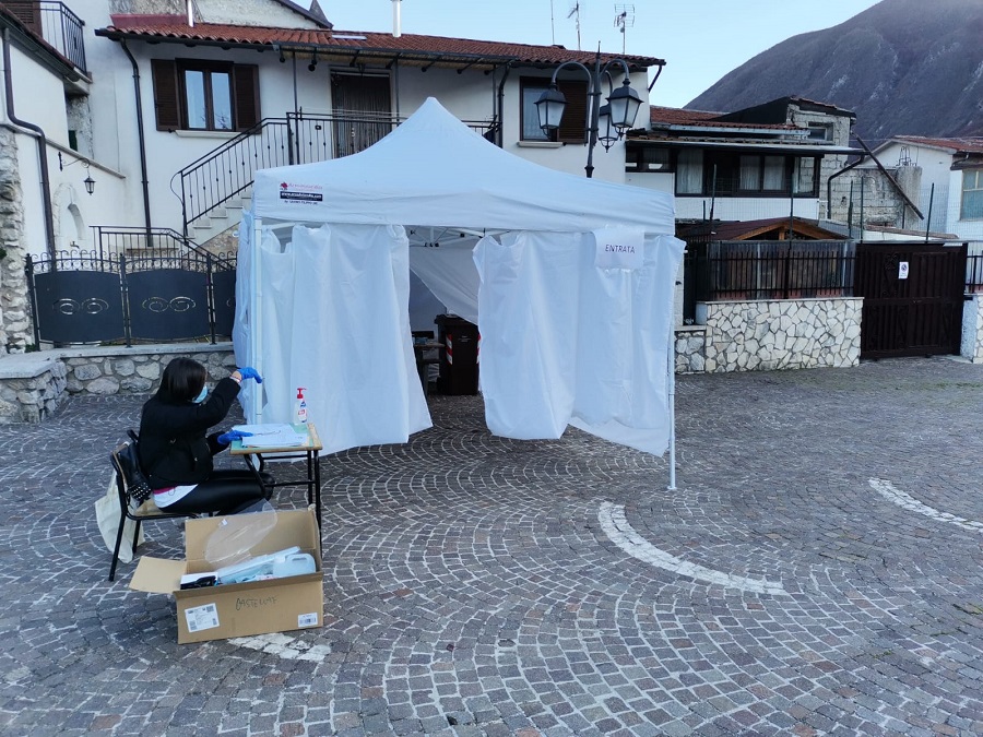 Castellafiume, 4 bambini positivi dai test sierologici