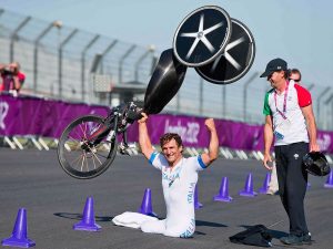 Alex Zanardi, condizioni stabili ma molto gravi