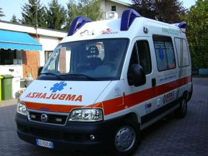 Ustionato dal barbecue: 40enne ricoverato