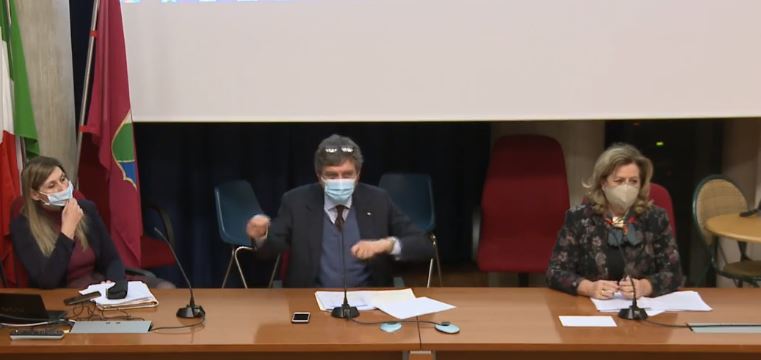 Verì: "L'Abruzzo ha indicatori da zona gialla"