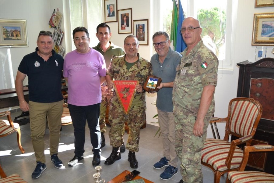Comando Militare Abruzzo: visita del direttore generale del Perugia Calcio