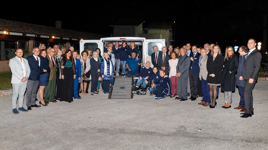 Rotary Club di Avezzano dona pedana all’Unitalsi