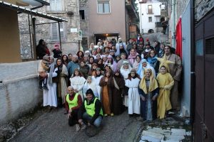Bagno di folla a Luco Dei Marsi per il Presepe vivente