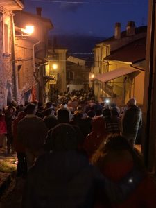 Bagno di folla a Luco Dei Marsi per il Presepe vivente