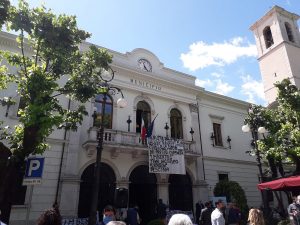 Riapertura annunciata PPI, ma la protesta non si ferma