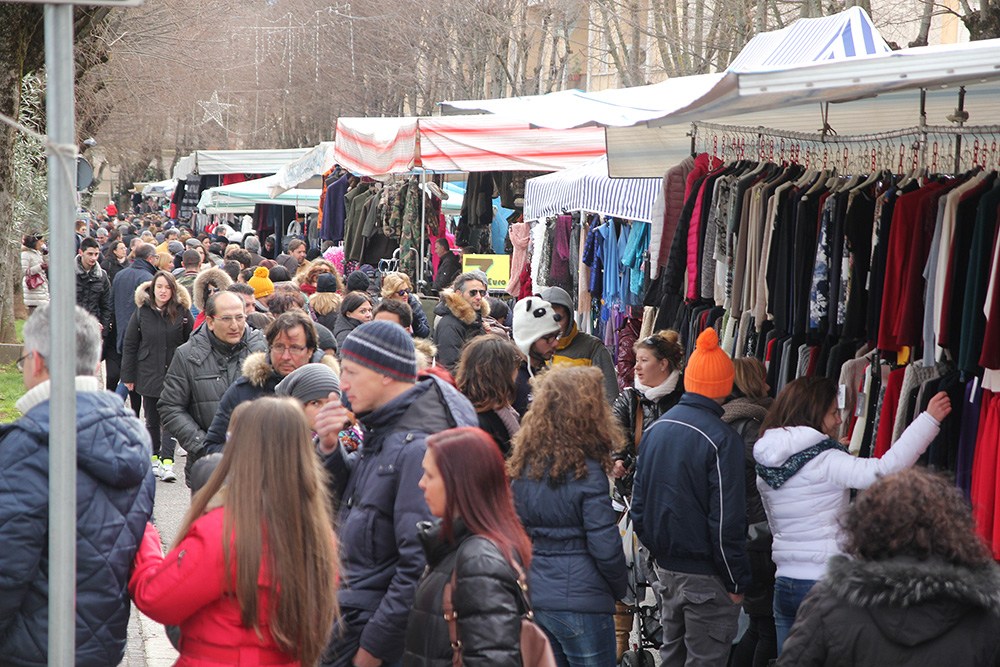 Avezzano, petizione contro il ritorno del mercato in centro