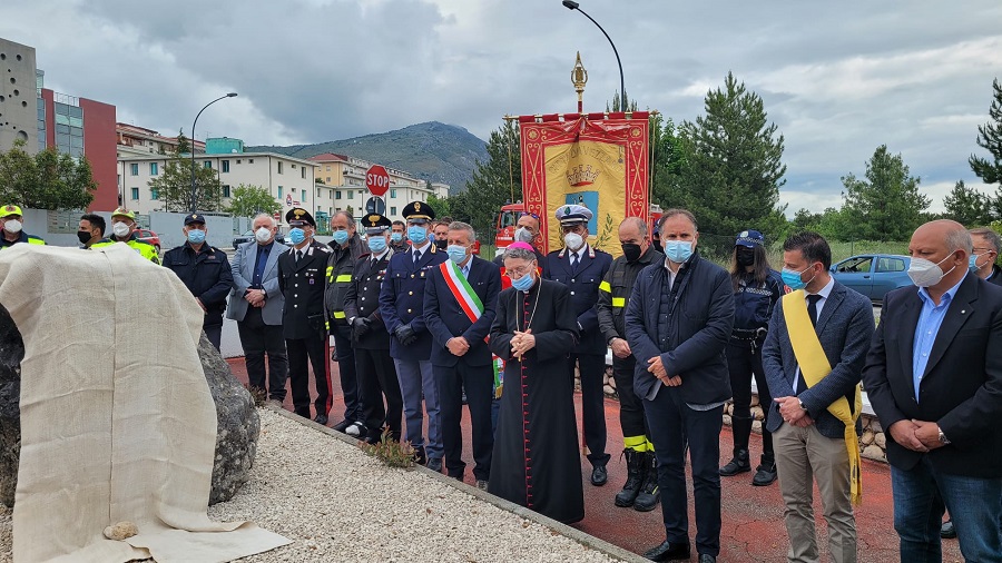 Tragedia Velino, svelata una targa in ricordo dei giovani